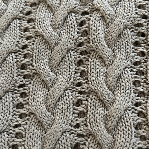 Classic Cable Knit Sweater - Picture 4 of 4